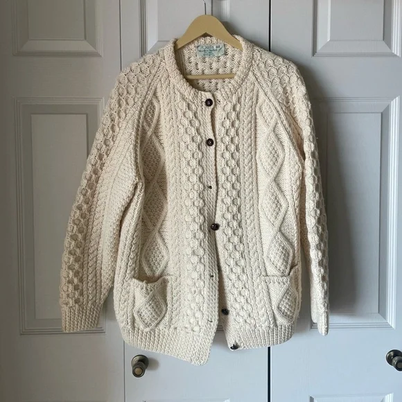 Quill’s Woolen Market | Irish Fisherman Cardigan. Handknit. Fits Large/ XL - Picture 9 of 9